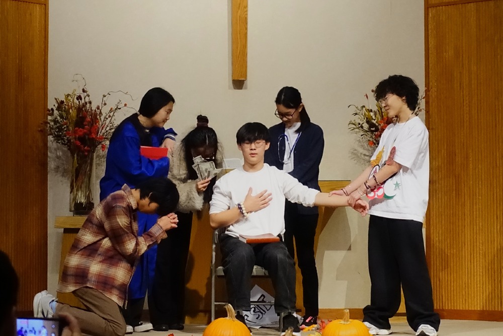 Hanmee PC-Thanksgiving Service-112325-16-Sunday School presentation-Youth Group.jpg