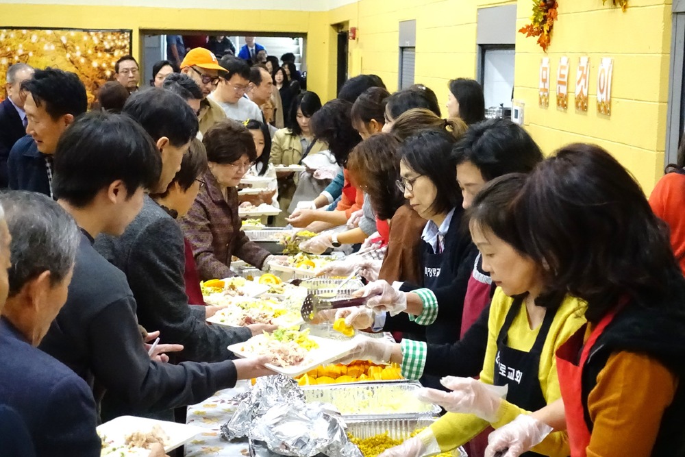 Hanmee PC-Thanksgiving Service-112325-26-Luncheon.jpg